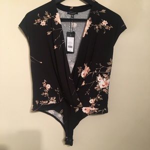 NWT Dynamite floral bodysuit